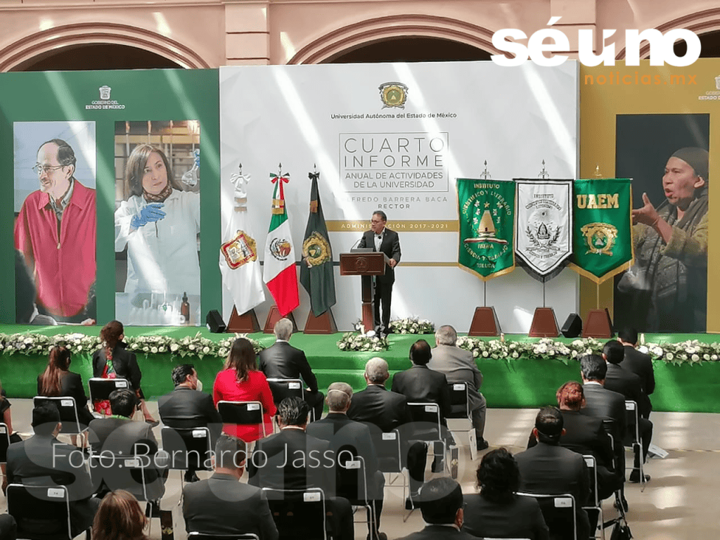 Rector de la UAEMex, Alfredo Barrera rinde su último informe