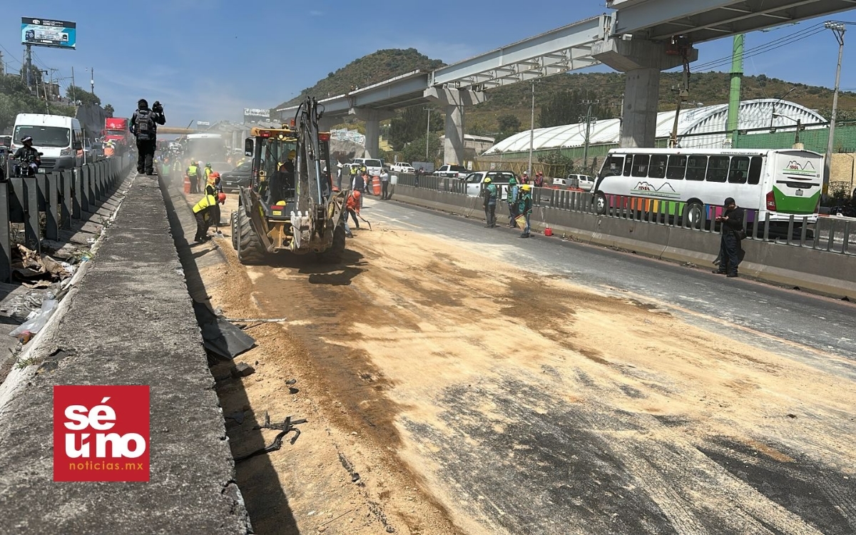 Choque múltiple en la autopista México-Puebla deja al menos 13 lesionados