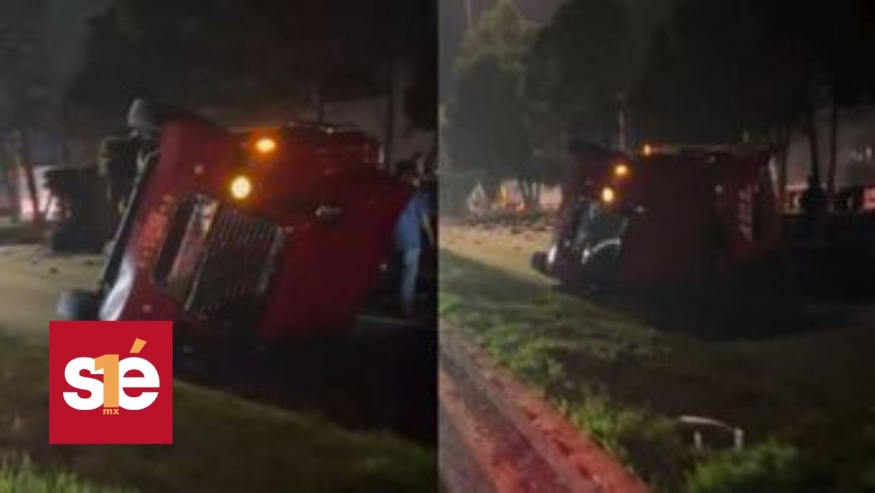 Volcadura de tráiler provoca caos vial en boulevard Aeropuerto de Toluca